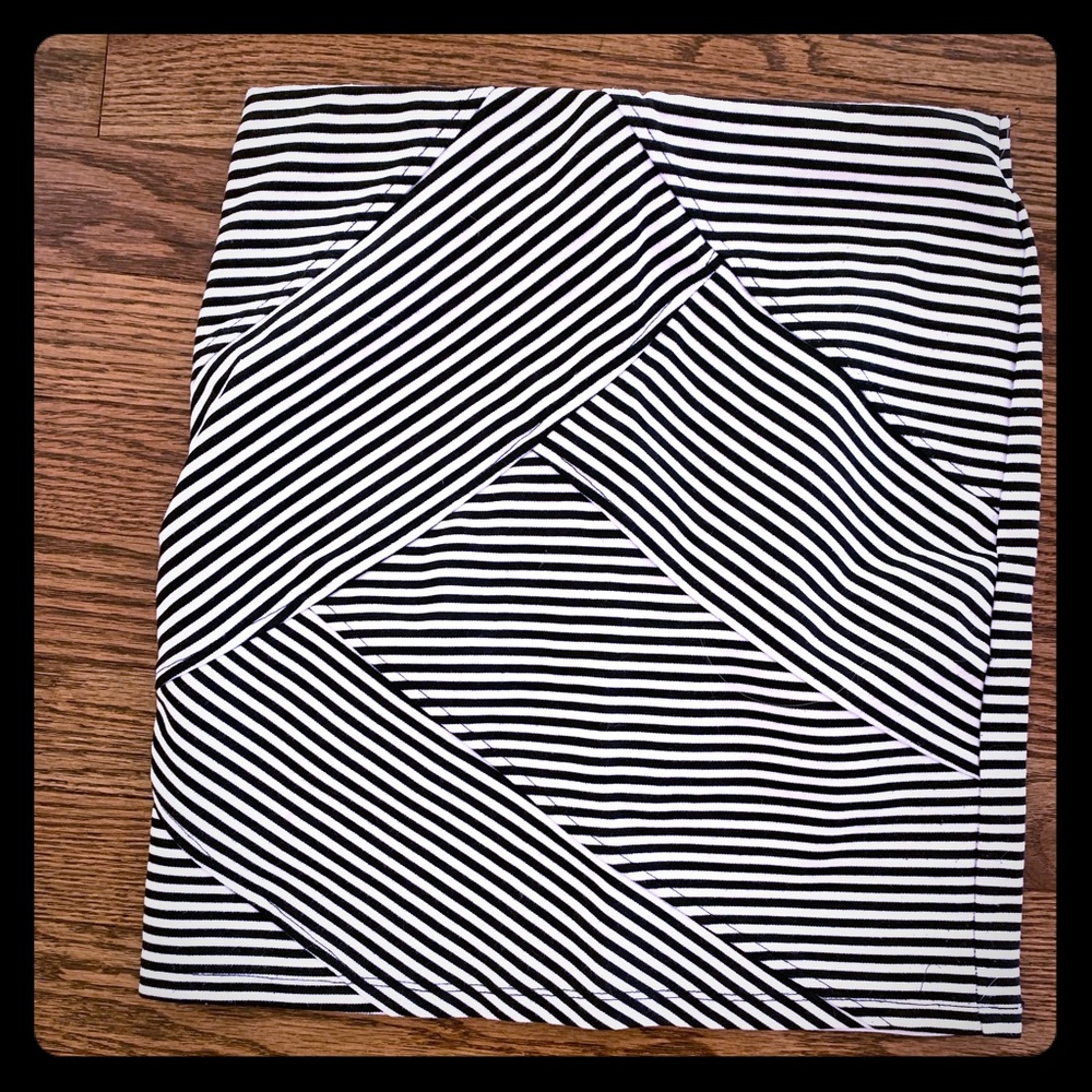 Xhilaration mini skirt